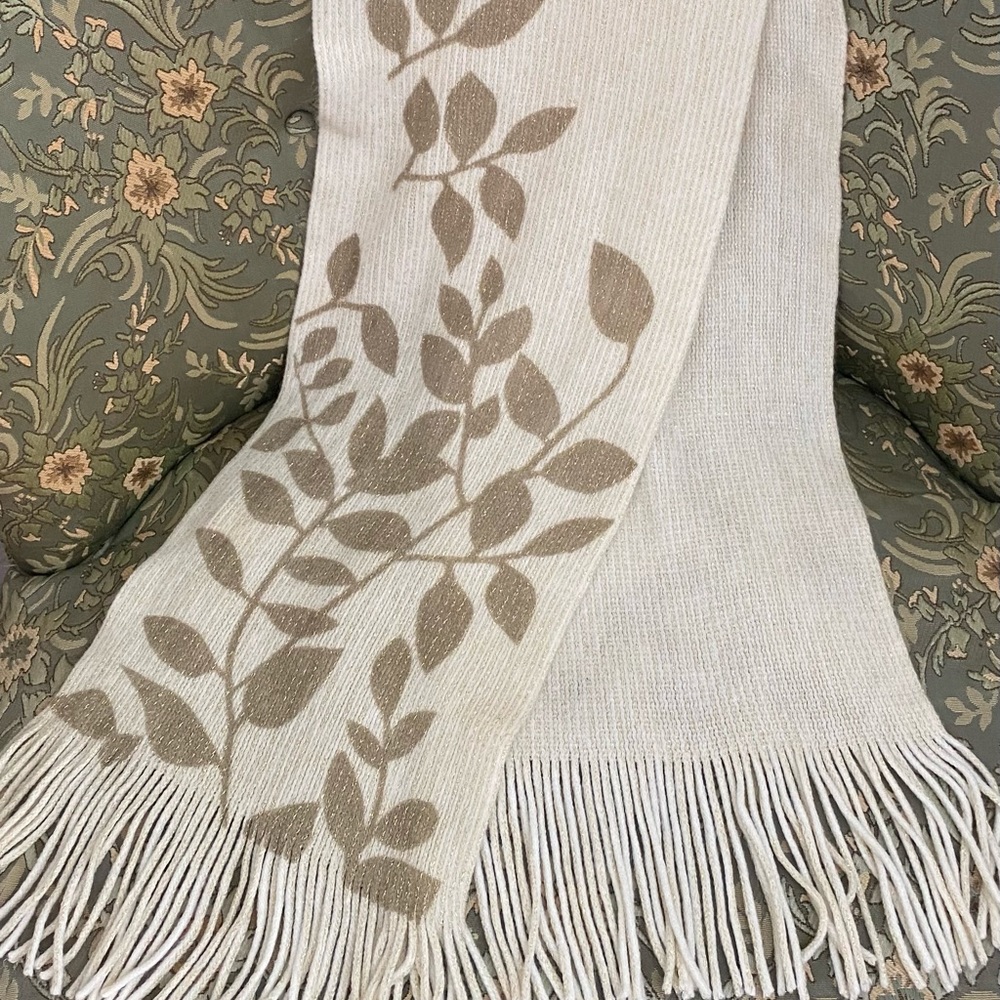 Scarf With Leaf Pattern